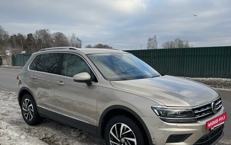 Volkswagen Tiguan II, 2018 год, 3 100 000 рублей, 2 фотография