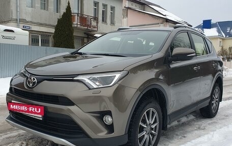 Toyota RAV4, 2016 год, 2 950 000 рублей, 3 фотография