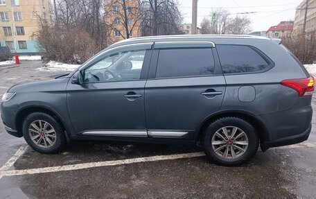 Mitsubishi Outlander III рестайлинг 3, 2020 год, 2 590 000 рублей, 9 фотография