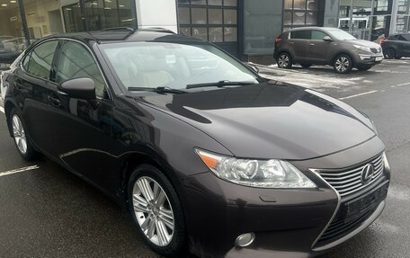 Lexus ES VII, 2013 год, 1 990 000 рублей, 2 фотография