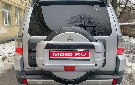 Mitsubishi Pajero IV, 2008 год, 1 690 000 рублей, 2 фотография