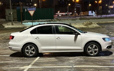 Volkswagen Jetta VI, 2012 год, 940 000 рублей, 5 фотография