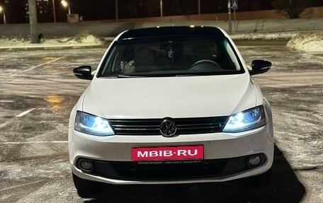 Volkswagen Jetta VI, 2012 год, 940 000 рублей, 7 фотография