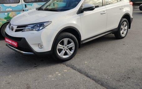 Toyota RAV4, 2013 год, 2 800 000 рублей, 3 фотография