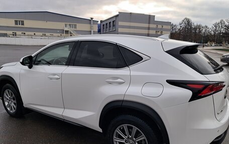 Lexus NX I, 2017 год, 2 700 000 рублей, 5 фотография