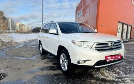 Toyota Highlander III, 2011 год, 2 170 000 рублей, 3 фотография