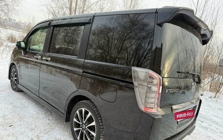 Honda Stepwgn IV, 2013 год, 1 720 000 рублей, 4 фотография