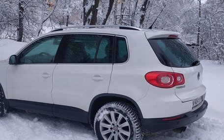 Volkswagen Tiguan I, 2010 год, 1 100 000 рублей, 2 фотография