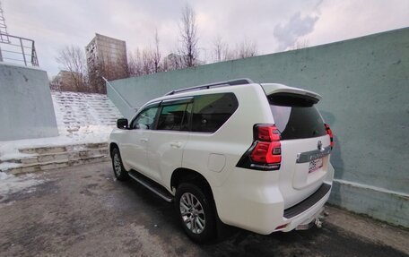 Toyota Land Cruiser Prado 150 рестайлинг 2, 2017 год, 5 750 000 рублей, 9 фотография