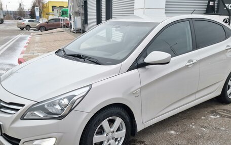 Hyundai Solaris II рестайлинг, 2014 год, 1 125 000 рублей, 2 фотография