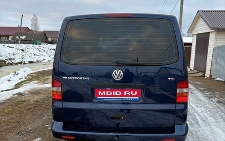 Volkswagen Transporter T5 рестайлинг, 2003 год, 1 300 000 рублей, 4 фотография