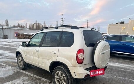 Chevrolet Niva I рестайлинг, 2018 год, 825 000 рублей, 4 фотография