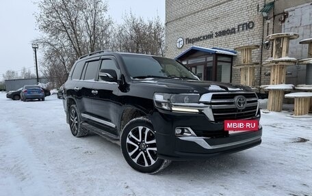 Toyota Land Cruiser 200, 2015 год, 5 200 000 рублей, 2 фотография