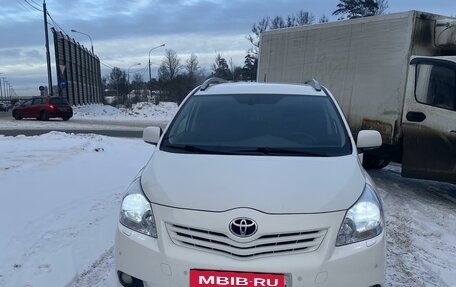 Toyota Verso I, 2011 год, 1 400 000 рублей, 7 фотография