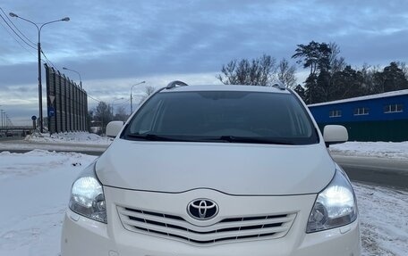 Toyota Verso I, 2011 год, 1 400 000 рублей, 3 фотография