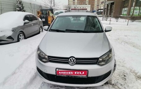 Volkswagen Polo VI (EU Market), 2013 год, 680 000 рублей, 2 фотография