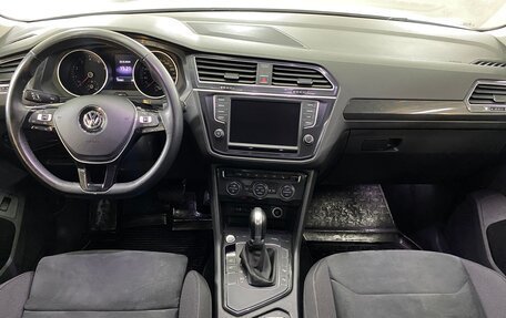 Volkswagen Tiguan II, 2017 год, 2 149 000 рублей, 5 фотография