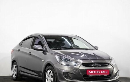 Hyundai Solaris II рестайлинг, 2011 год, 660 000 рублей, 3 фотография