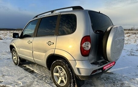 Chevrolet Niva I рестайлинг, 2012 год, 500 000 рублей, 3 фотография