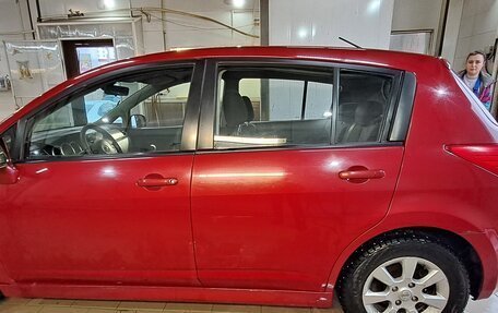 Nissan Tiida, 2010 год, 700 000 рублей, 2 фотография