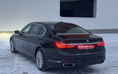 BMW 7 серия, 2015 год, 3 850 000 рублей, 4 фотография