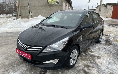 Hyundai Solaris II рестайлинг, 2014 год, 990 000 рублей, 1 фотография