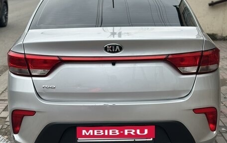 KIA Rio IV, 2018 год, 1 370 000 рублей, 4 фотография