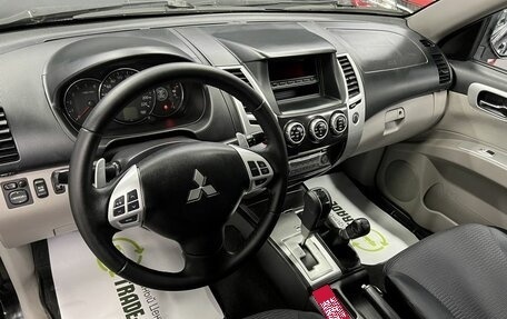 Mitsubishi Pajero Sport II рестайлинг, 2013 год, 1 945 000 рублей, 9 фотография