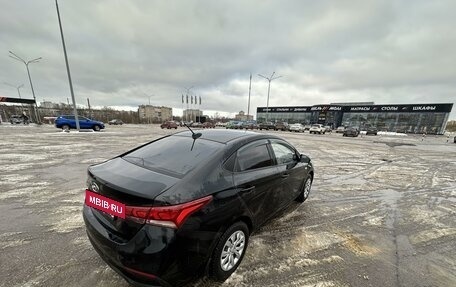 Hyundai Solaris II рестайлинг, 2017 год, 1 150 000 рублей, 3 фотография