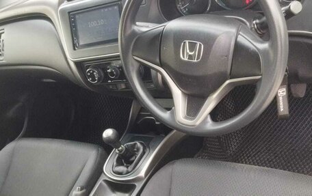 Honda Grace I, 2017 год, 1 355 000 рублей, 38 фотография