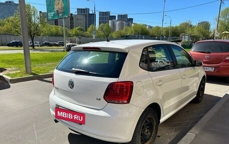 Volkswagen Polo VI (EU Market), 2011 год, 640 000 рублей, 2 фотография