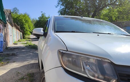 Renault Logan II, 2014 год, 450 000 рублей, 7 фотография