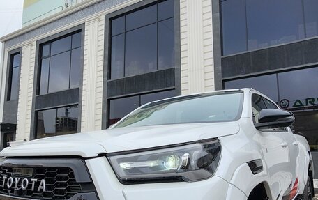 Toyota Hilux VIII, 2023 год, 6 550 000 рублей, 10 фотография