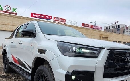 Toyota Hilux VIII, 2023 год, 6 550 000 рублей, 4 фотография