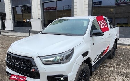 Toyota Hilux VIII, 2023 год, 6 550 000 рублей, 7 фотография