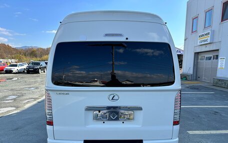 Toyota HiAce H200, 2008 год, 5 950 000 рублей, 4 фотография