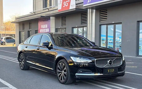 Volvo S90 II рестайлинг, 2022 год, 3 220 000 рублей, 3 фотография