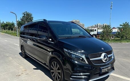 Mercedes-Benz V-Класс, 2022 год, 11 000 000 рублей, 3 фотография