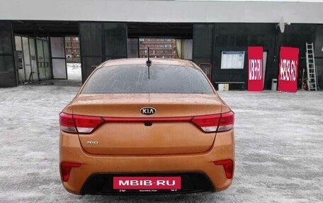 KIA Rio IV, 2018 год, 1 370 000 рублей, 5 фотография