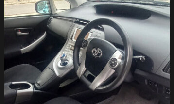 Toyota Prius, 2014 год, 1 380 000 рублей, 22 фотография