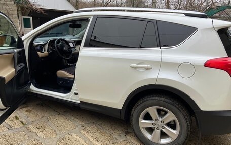 Toyota RAV4, 2014 год, 1 900 000 рублей, 6 фотография