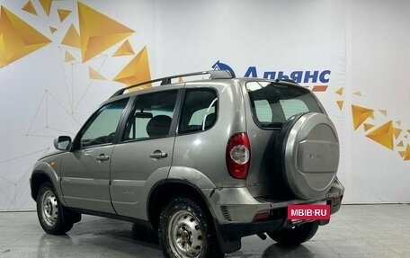 Chevrolet Niva I рестайлинг, 2010 год, 575 000 рублей, 5 фотография