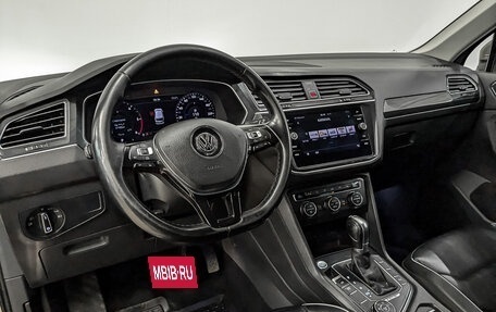 Volkswagen Tiguan II, 2018 год, 2 450 000 рублей, 15 фотография