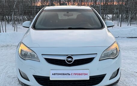 Opel Astra J, 2011 год, 665 000 рублей, 2 фотография