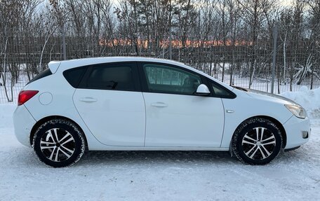 Opel Astra J, 2011 год, 665 000 рублей, 4 фотография