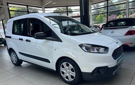 Ford Tourneo Courier I рестайлинг, 2021 год, 2 300 000 рублей, 2 фотография