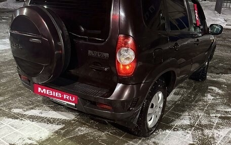 Chevrolet Niva I рестайлинг, 2010 год, 620 000 рублей, 3 фотография