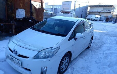 Toyota Prius, 2010 год, 600 000 рублей, 3 фотография