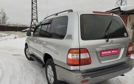 Toyota Land Cruiser 100 рестайлинг 2, 2005 год, 2 130 000 рублей, 1 фотография