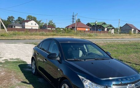 Chevrolet Cruze II, 2012 год, 900 000 рублей, 3 фотография